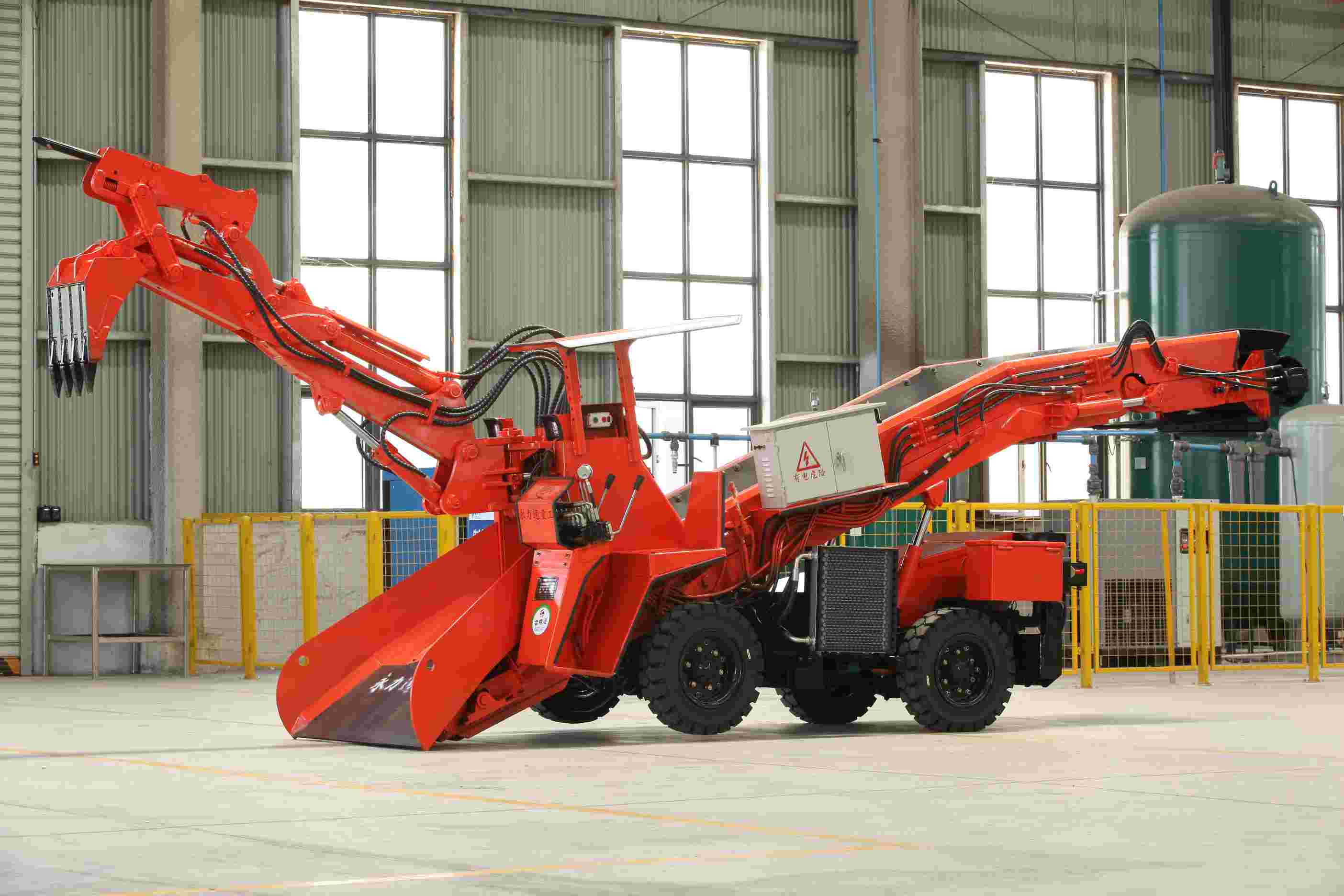 自贡扎染“晕染花纹”的秘密，扎结松紧度，决定花纹独特性