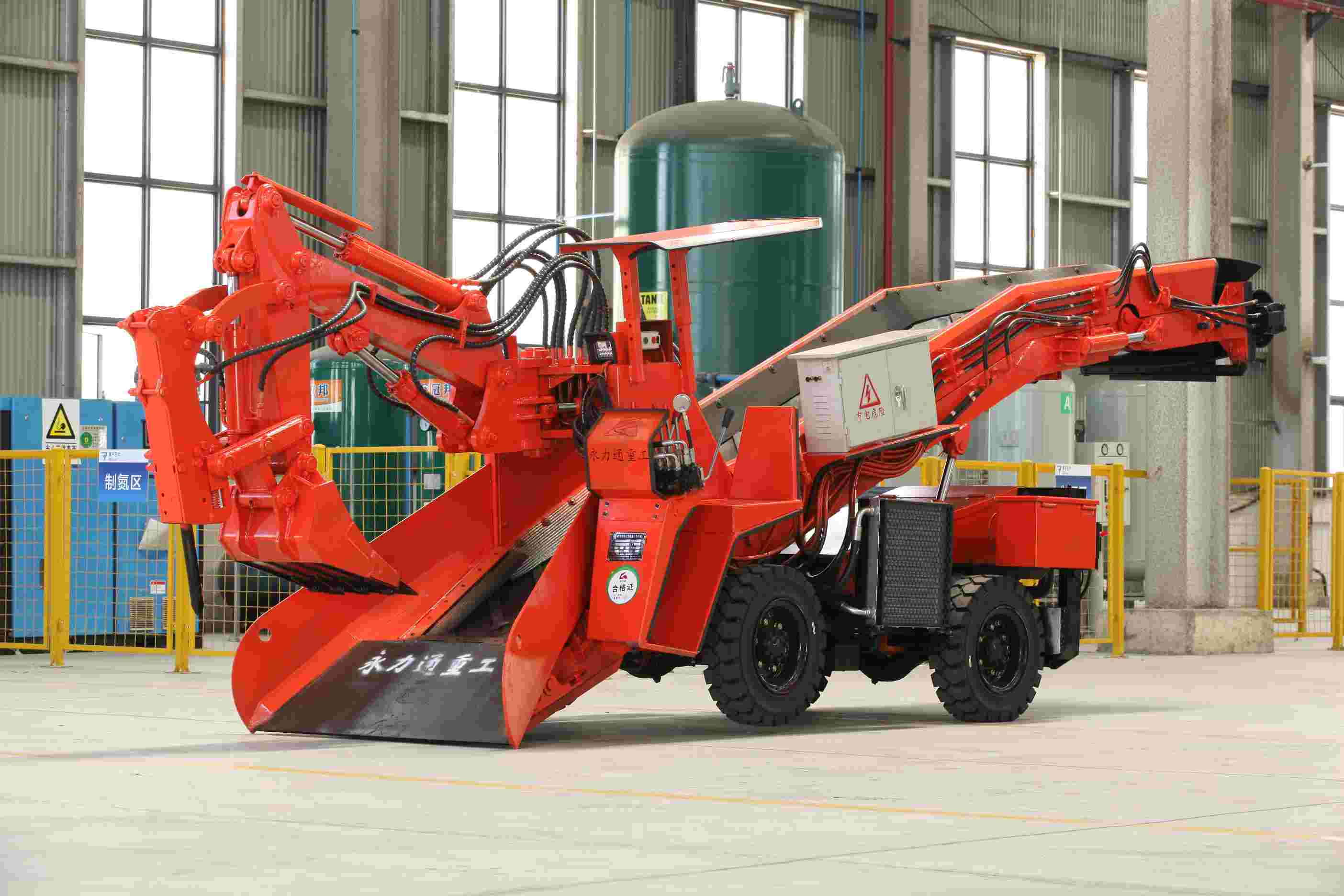 网红达人实地直播川渝特产，真实体验打动消费者