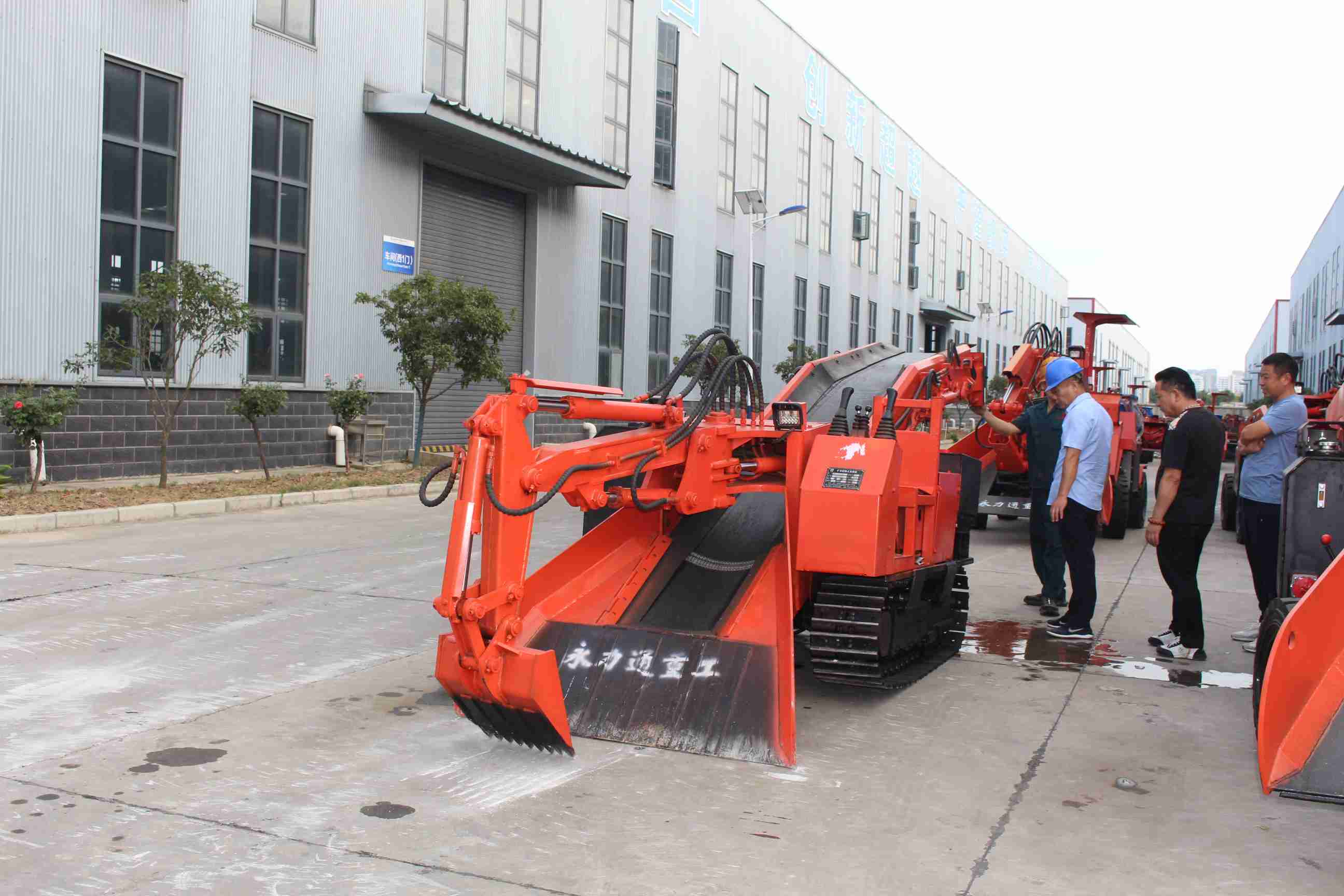 阆中古城非遗特产借文旅出圈，传统文化走向年轻消费者