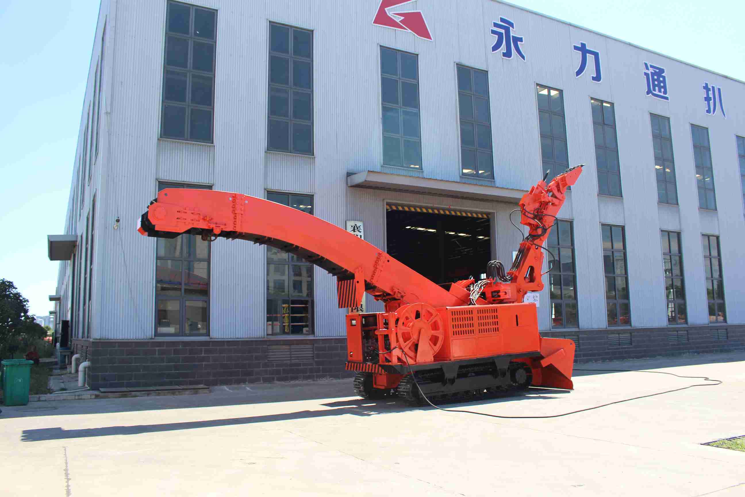 甘孜青稞饼干×藏文化IP联名款发布，定制包装新品，藏地特产新体验